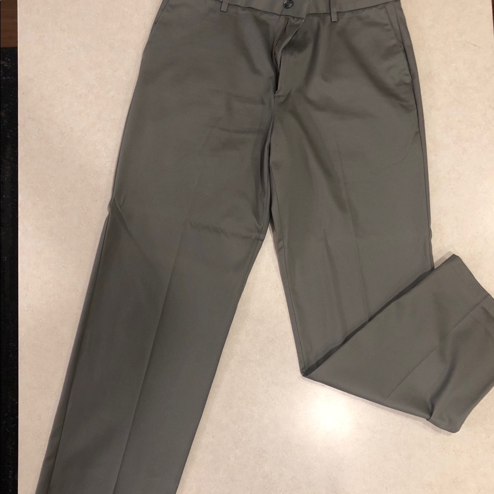Dockers - Picture 2 of 2